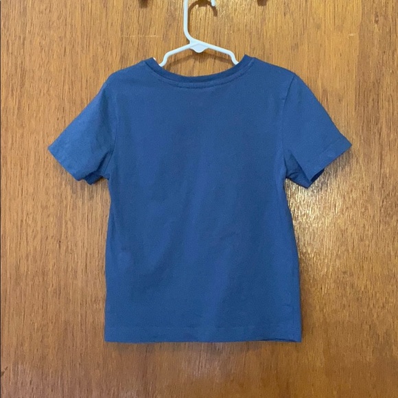 H&M Blue Shark & Fish Short Sleeve Shirt - 4-6Y - Picture 6 of 6